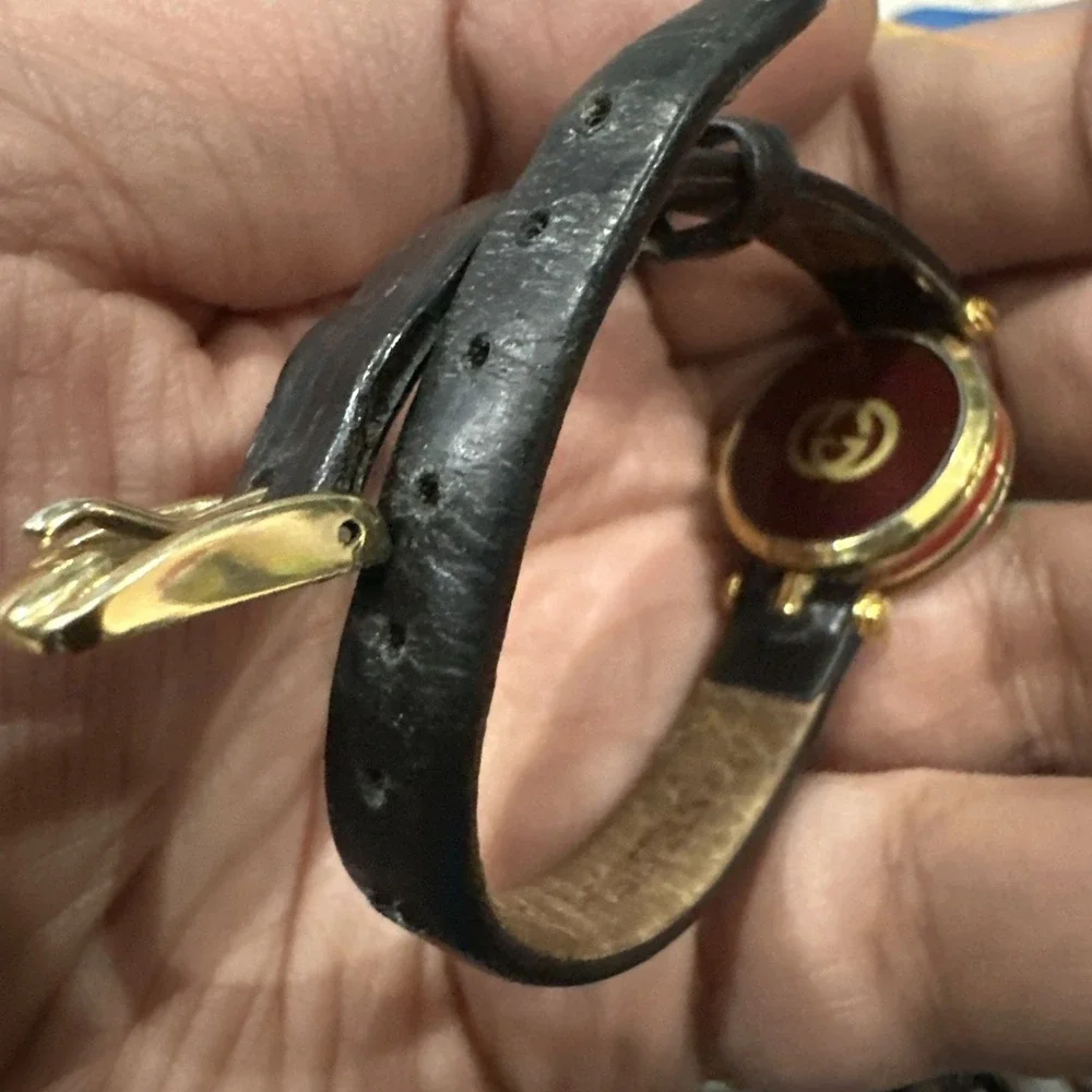 Vintage Authentic Gucci Swiss Made Ladies Watch Burgandi Sherry Line 22mm Repair